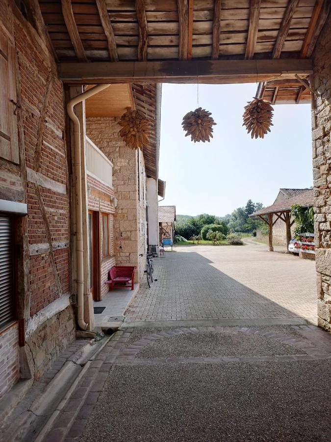 La Ferme Du Grand Faubourg Panzió Pont-de-Vaux Kültér fotó
