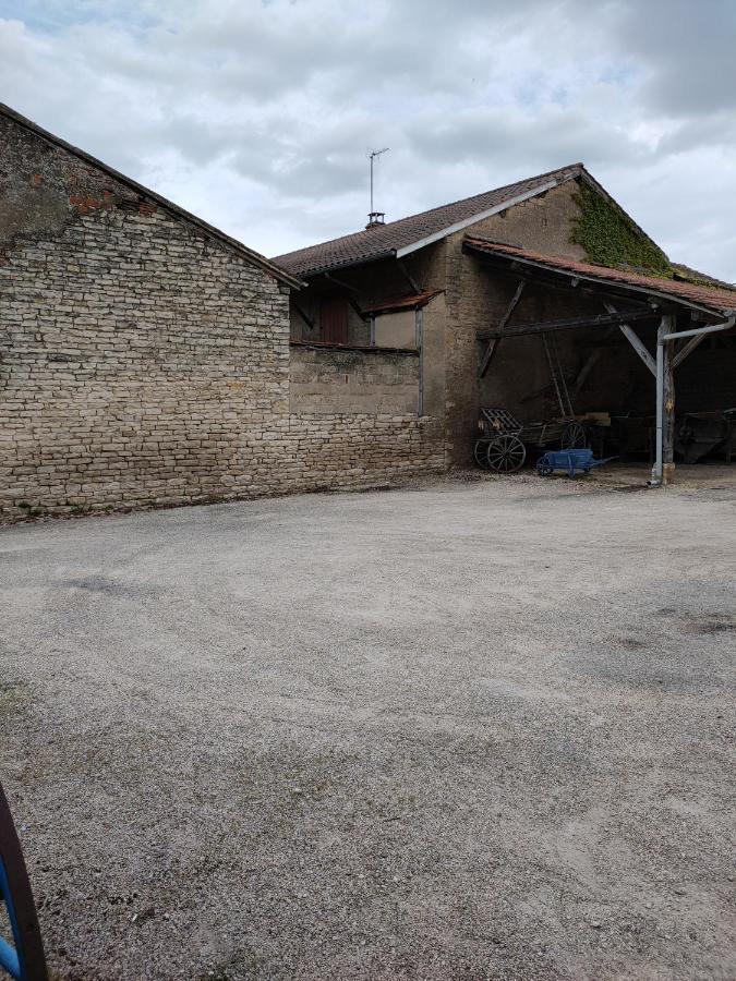 La Ferme Du Grand Faubourg Panzió Pont-de-Vaux Kültér fotó